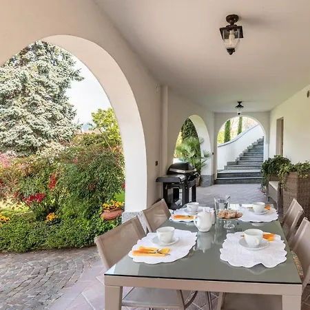 Fiori Pool-gartenwohnung Colico