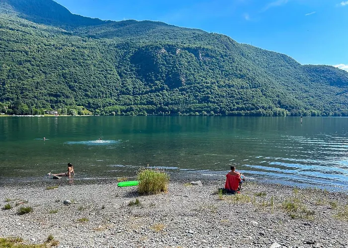 Fiori Pool-gartenwohnung Lägenhet *