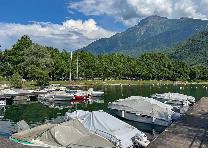 Fiori Pool-gartenwohnung Colico
